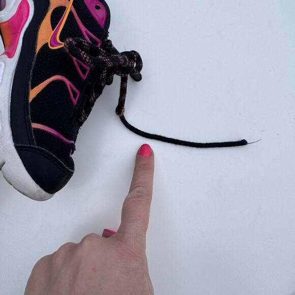 NIKE Air Max Plus Black Active Pink Kumquat Size 10 Child Swoosh Sneakers - Picture 3 of 8